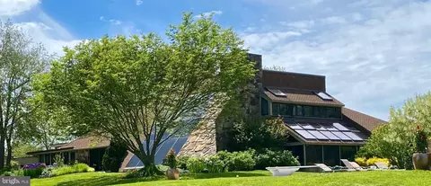 3207 Bennett Point Rd, Queenstown, MD 21658
