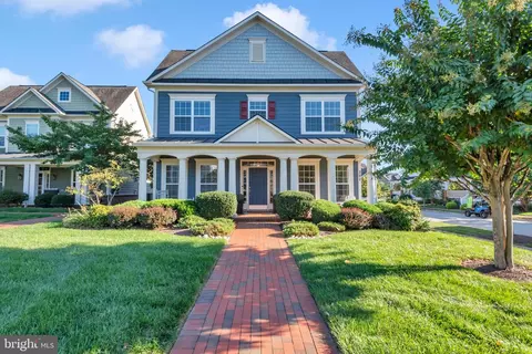 202 Evelyne St, Chester, MD 21619