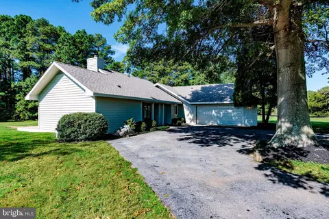 102 Golf Ct, Stevensville, MD 21666