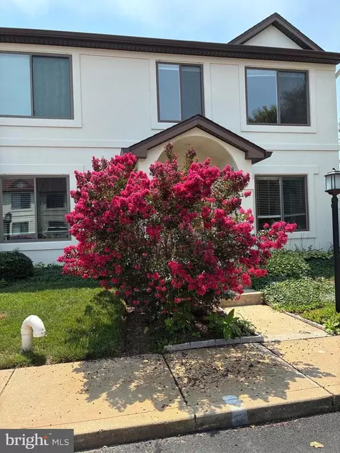 54 H Queen Caroline Ct, Chester, MD 21619
