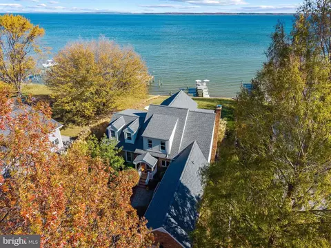 806 Monroe Manor Rd, Stevensville, MD 21666