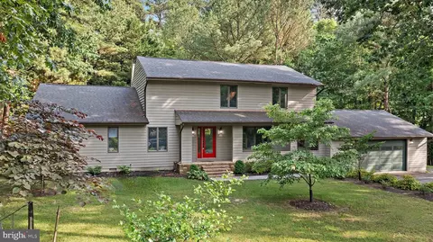 4 Bunkers Ct, Grasonville, MD 21638