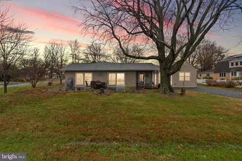 1701 Bayside Dr, Chester, MD 21619
