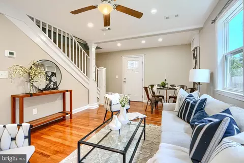 407 S Commerce St, Centreville, MD 21617