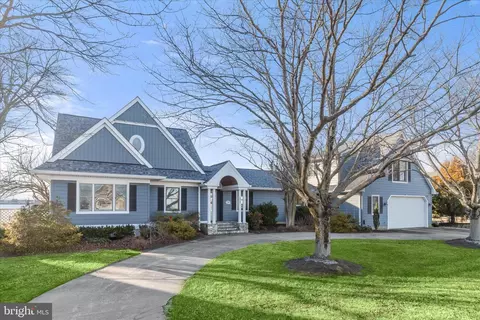 1017 Long Point Rd, Grasonville, MD 21638