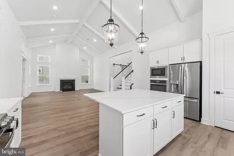 Entry Way - 110 Kinglet Ct, Chester, MD 21619 photo 5 of 10