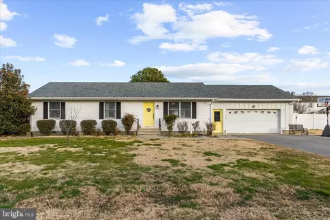 1363 Calvert Rd, Chester, MD 21619