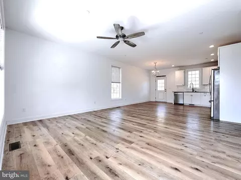 Living - 102 Pine St, Crumpton, MD 21628 photo 2 of 5