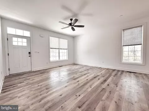 Living - 102 Pine St, Crumpton, MD 21628 photo 5 of 5