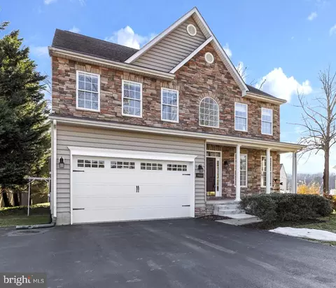 1868 Roberta Dr, Chester, MD 21619