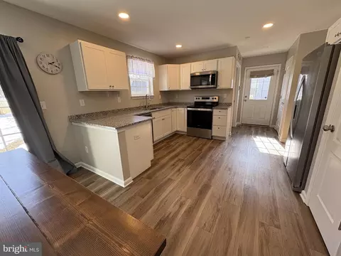 Entry Way - 148 Step Rd, Chestertown, MD 21620 photo 2 of 8