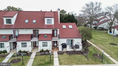 8 F Queen Victoria Way, Chester, MD 21619