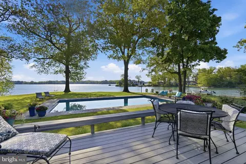 416 Cove Rd, Queenstown, MD 21658