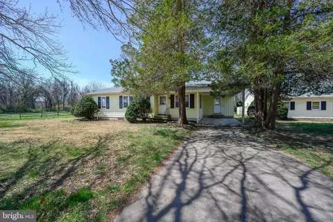 107 Longfellow Dr, Chestertown, MD 21620