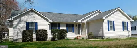 113 Canal St, Grasonville, MD 21638