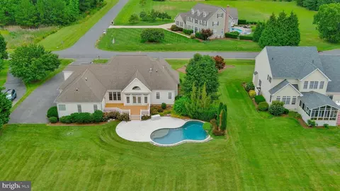 104 Port Ct, Grasonville, MD 21638