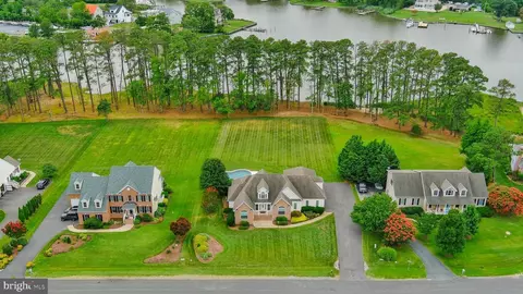 104 Port Ct, Grasonville, MD 21638
