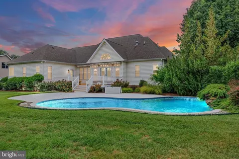 104 Port Ct, Grasonville, MD 21638