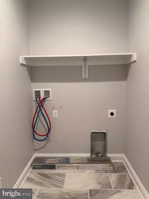 Entry Way - 209 3rd St, Crumpton, MD 21628 photo 5 of 6