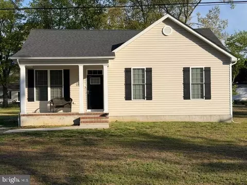 209 3rd St, Crumpton, MD 21628