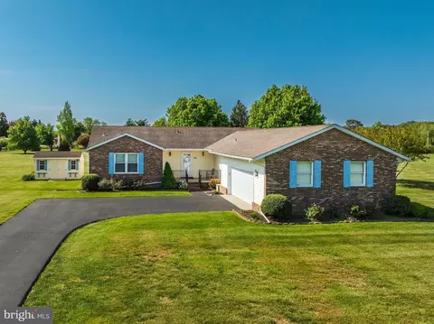 64 Long Creek Dr, Stevensville, MD 21666