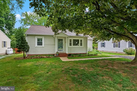 313 Oak St, Centreville, MD 21617