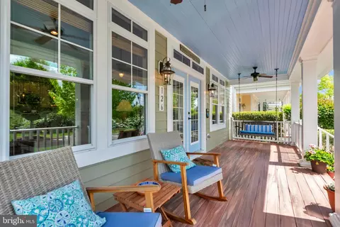 126 Claiborne St, Chester, MD 21619
