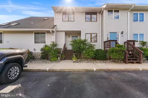 1102 Marion Quimby Dr, Stevensville, MD 21666