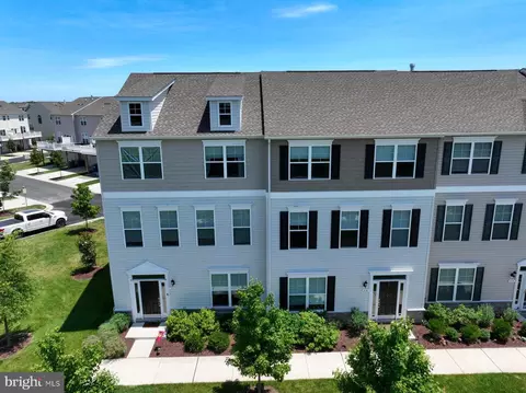226 Liam Thomas Ln #D6, Stevensville, MD 21666