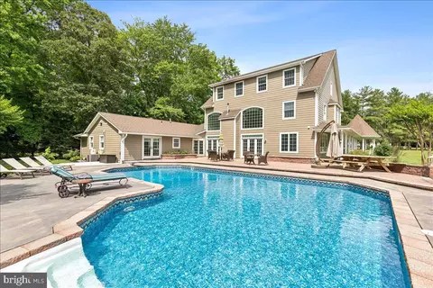 102 Little Neck Rd, Stevensville, MD 21666