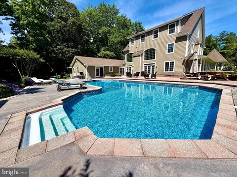 102 Little Neck Rd, Stevensville, MD 21666