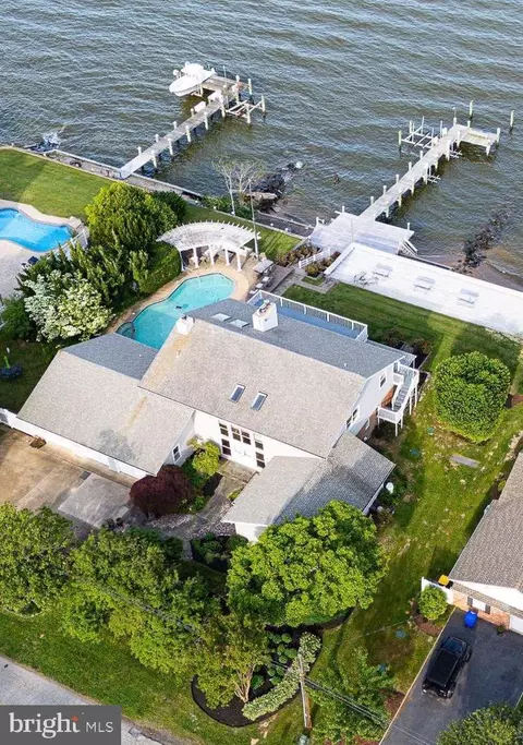 206 Queen Anne Club Dr, Stevensville, MD 21666