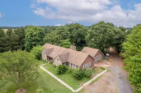 101 Chestnut Ln, Queenstown, MD 21658