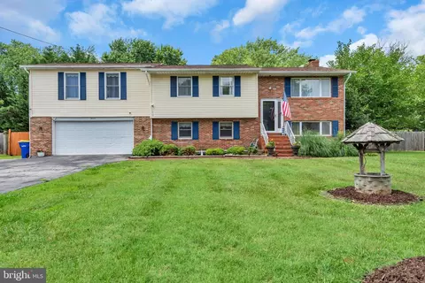 205 Anchor Ln, Chester, MD 21619
