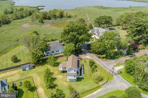 121 Marshy Creek Rd, Grasonville, MD 21638