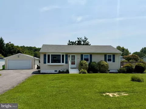 1609 Crab Alley Dr, Chester, MD 21619