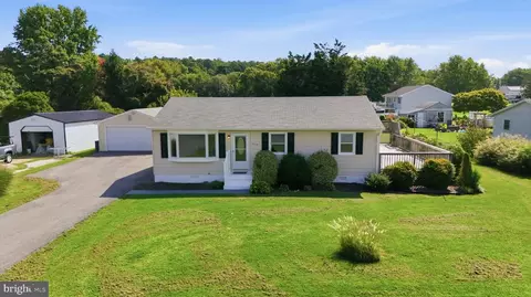 1609 Crab Alley Dr, Chester, MD 21619