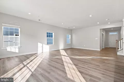 Living - 106 Pixie Ct, Grasonville, MD 21638 photo 2 of 2