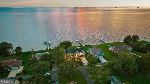 414 Bay Dr, Stevensville, MD 21666