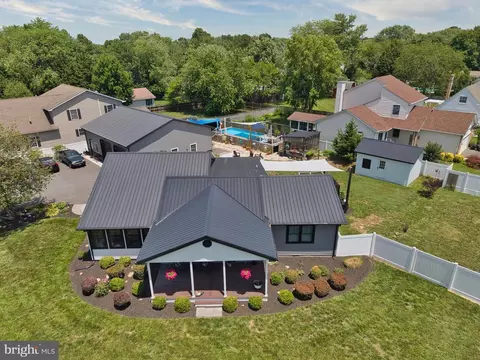 2702 Harrington Rd, Chester, MD 21619