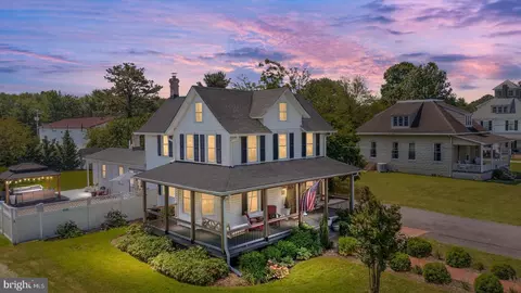 618 Love Point Rd, Stevensville, MD 21666
