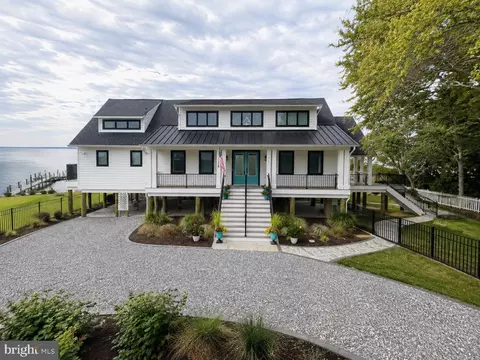 712 Bay Dr, Stevensville, MD 21666