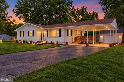 126 State St, Stevensville, MD 21666