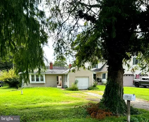 815 Chester River Dr, Grasonville, MD 21638
