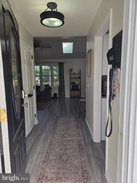 Entry Way - 117 Wright Rd, Chester, MD 21619 photo 2 of 11