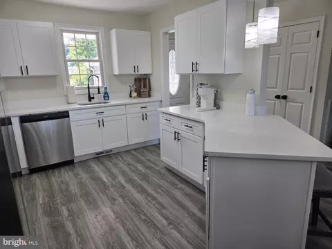 Kitchen - 117 Wright Rd, Chester, MD 21619 photo 3 of 4