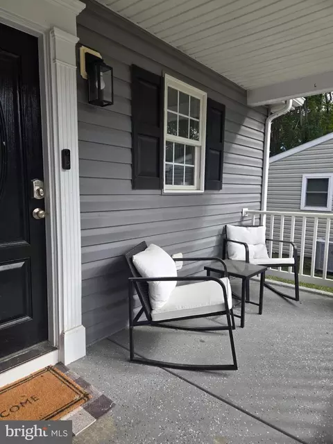 Exterior - 117 Wright Rd, Chester, MD 21619 photo 4 of 8
