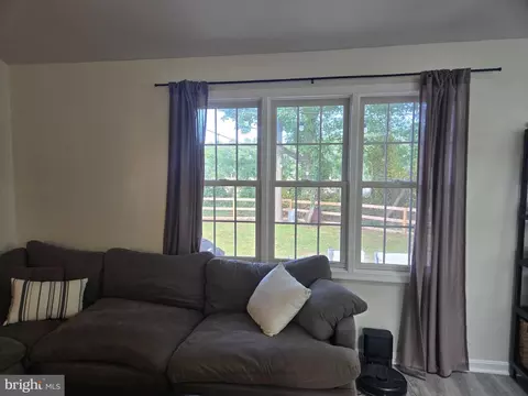 Living - 117 Wright Rd, Chester, MD 21619 photo 2 of 2