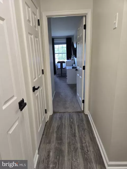 Entry Way - 117 Wright Rd, Chester, MD 21619 photo 8 of 11