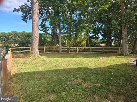 Exterior - 117 Wright Rd, Chester, MD 21619 photo 7 of 8